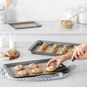 2-pack non-stick silicone baking mats macaroon with cookie template